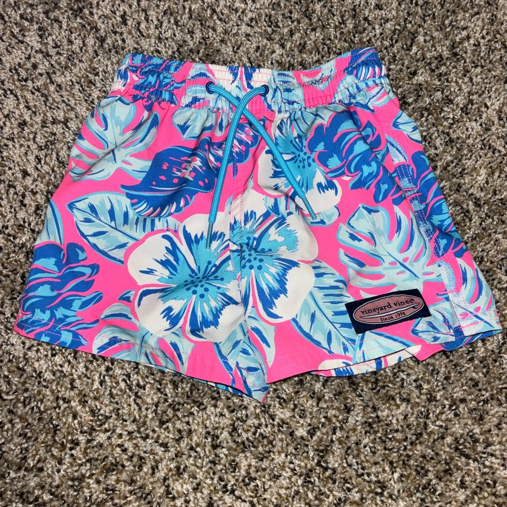 Vineyard Vines 3t swim trunks